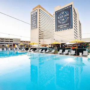 فندق Downtown Grand & Casino